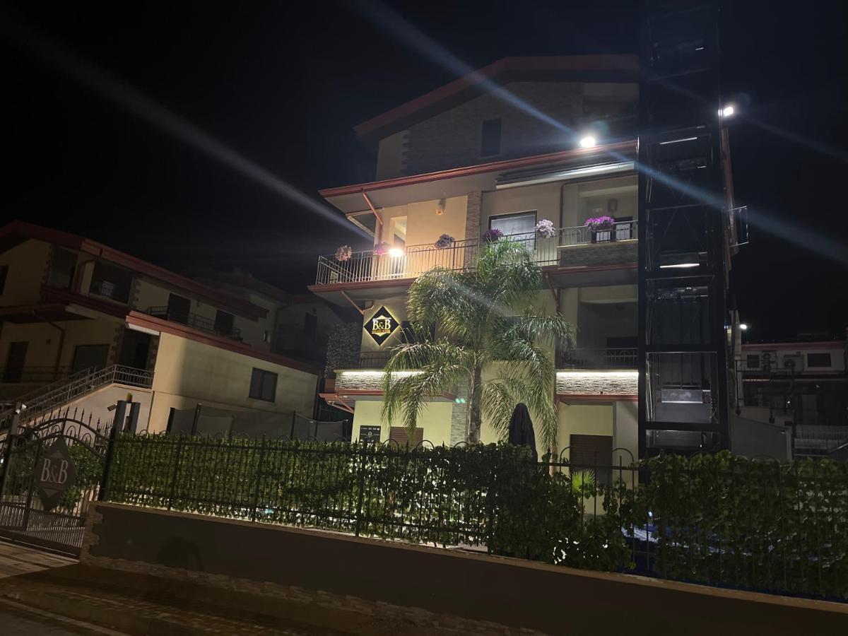 B&B Golden House & Spa Rose ภายนอก รูปภาพ