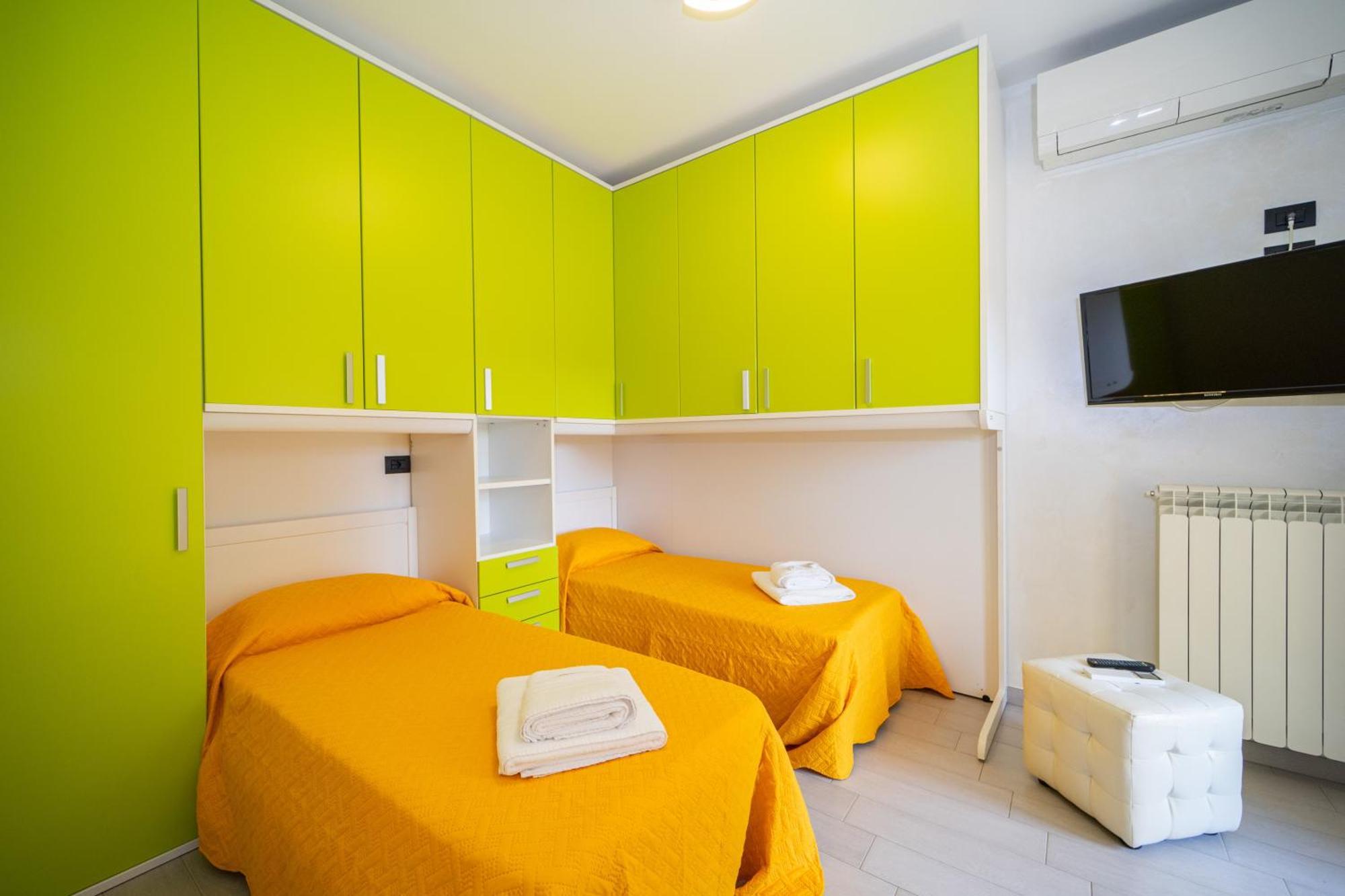 B&B Golden House & Spa Rose ภายนอก รูปภาพ