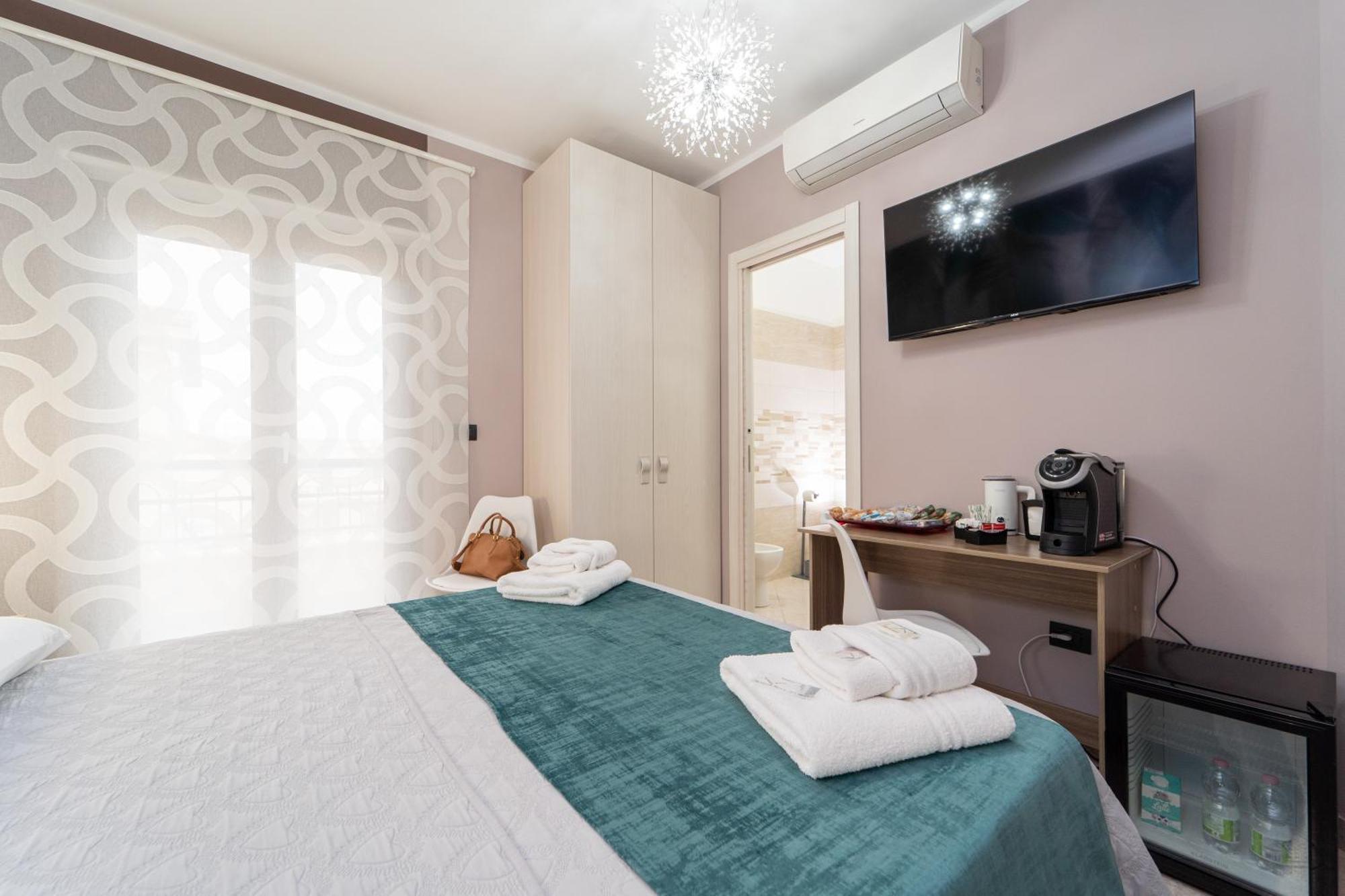 B&B Golden House & Spa Rose ภายนอก รูปภาพ