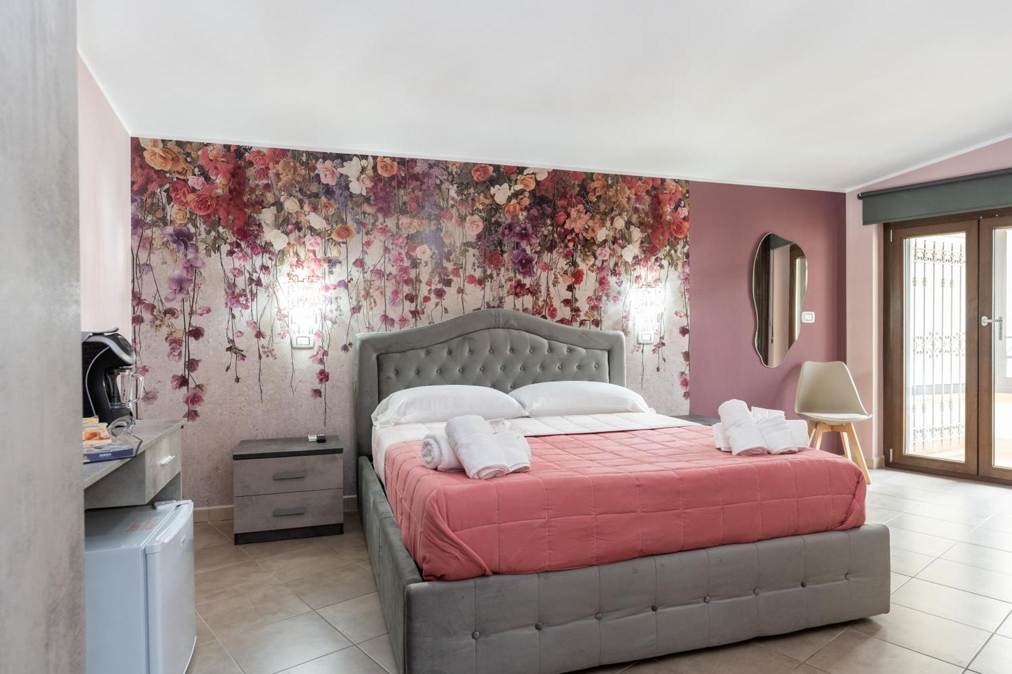 B&B Golden House & Spa Rose ภายนอก รูปภาพ